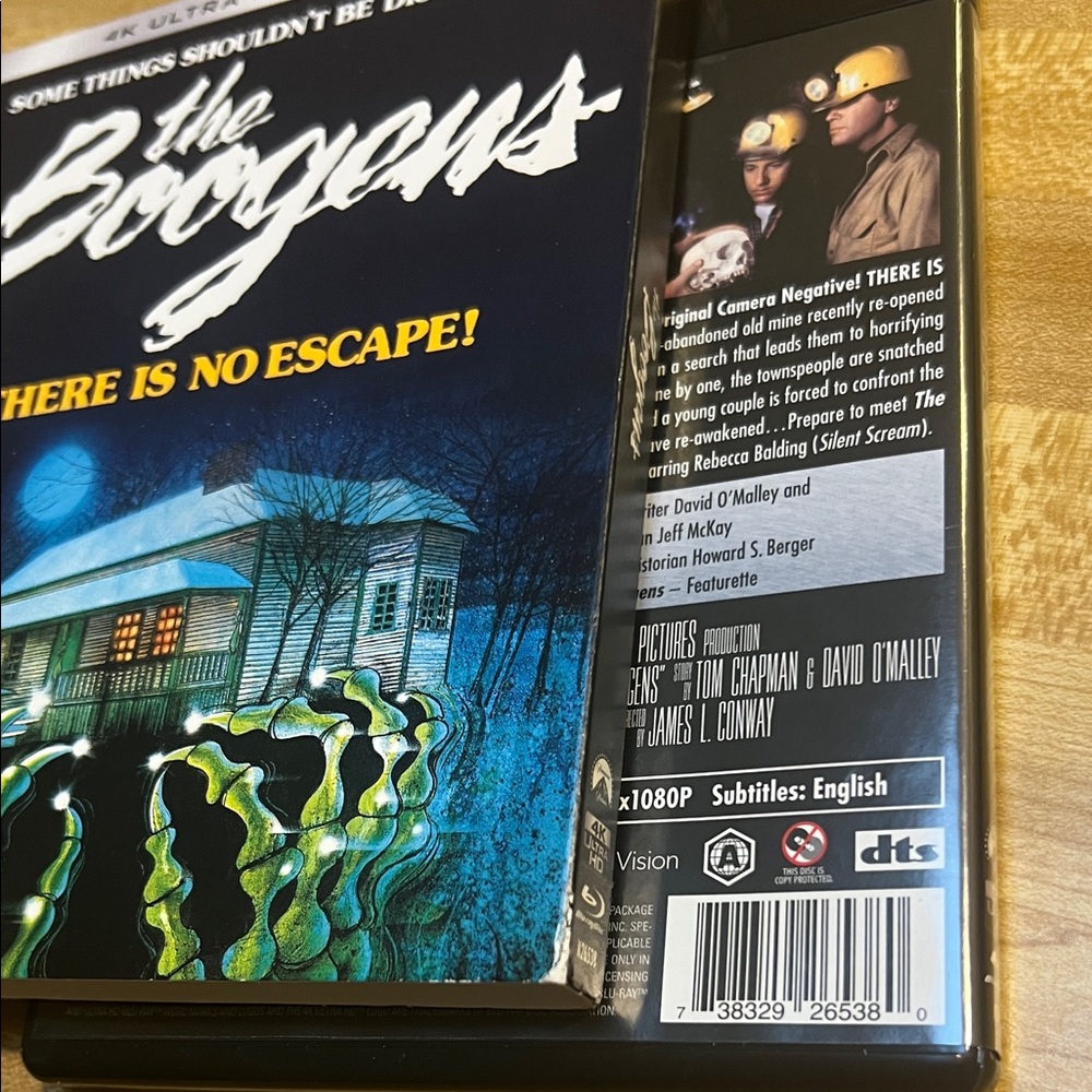 # 0665+ The Boogens 4K Ultra HD + Blu-ray - Picture 3 of 13